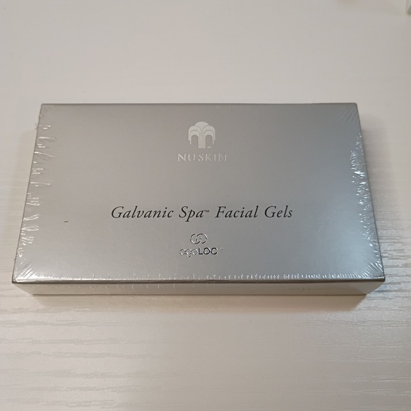 Nu skin Other - Nu Skin AgeLOC GALVANIC SPA Facial Gels Sealed Pre-Treat & Treatment New In Box